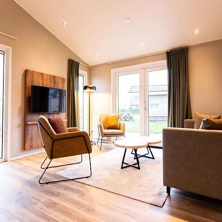 בקתה Comfortable Chalet With Dishwasher, 8 Km From Hoorn *